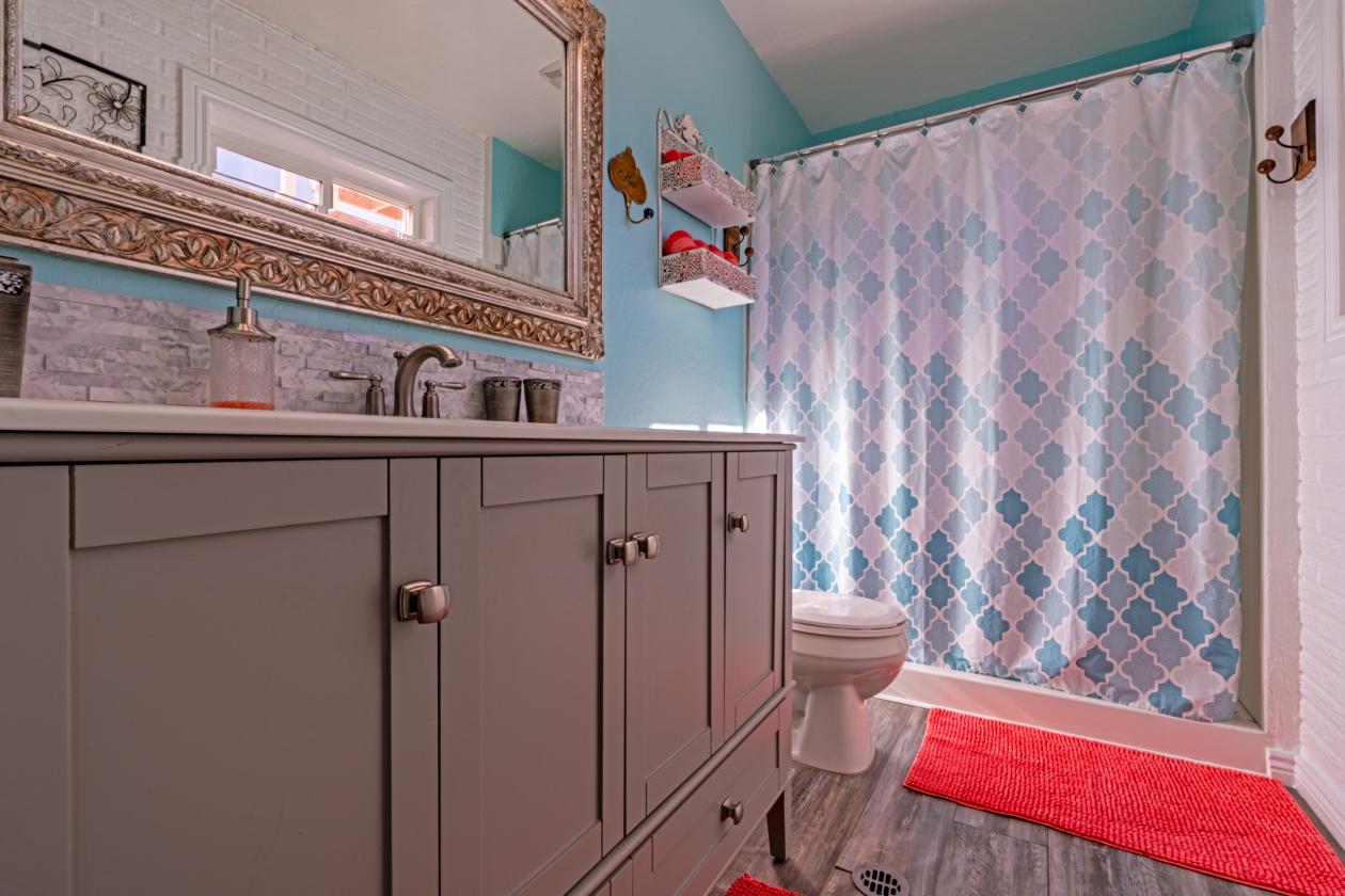 Great Self-Sustained Property with Large home - photo 23