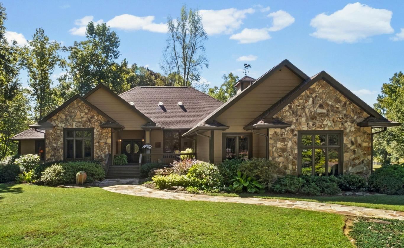 Equestrian Country Estate/ Private Lake/ 53 acres - photo 8
