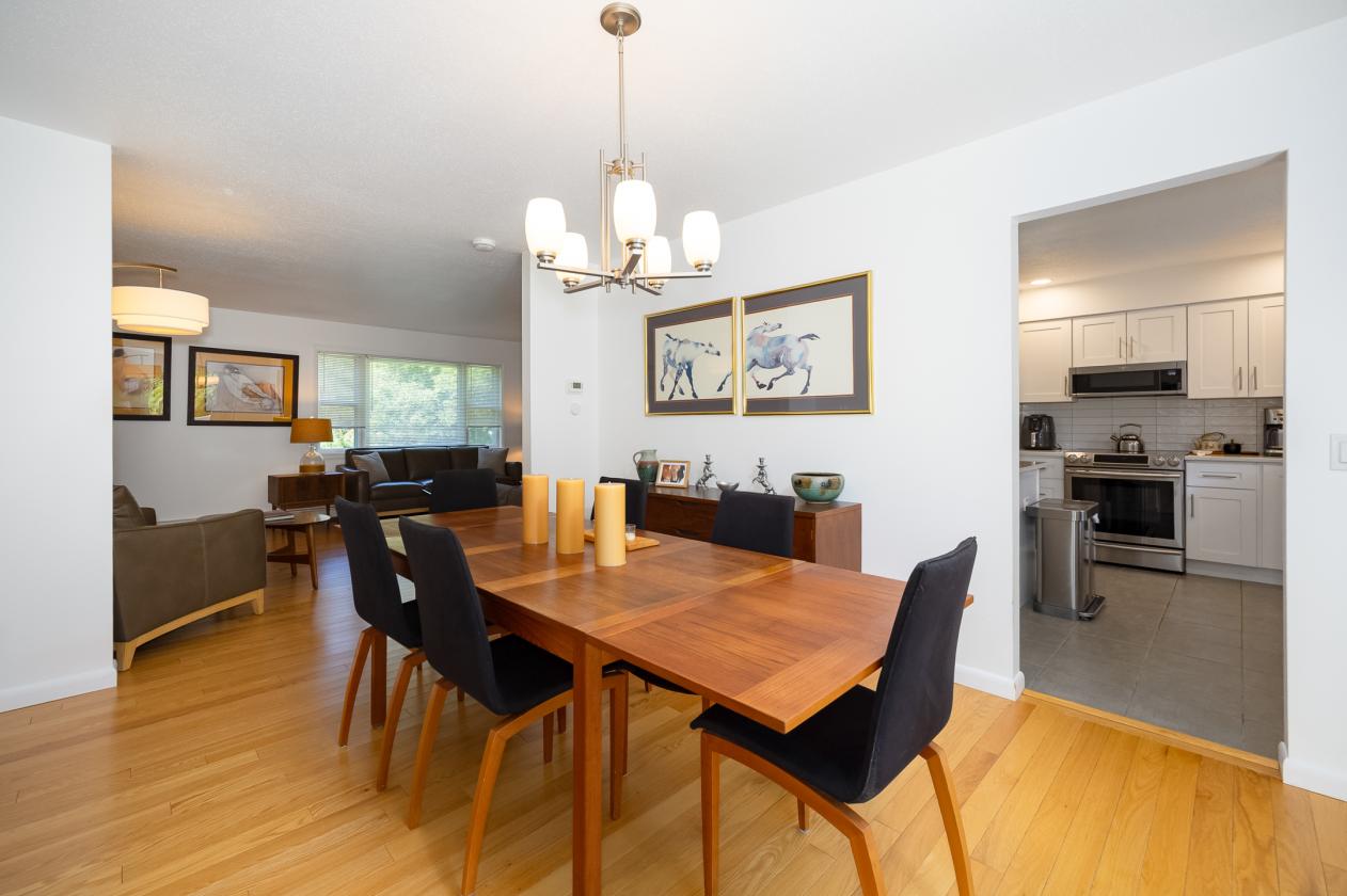 Impeccably kept horse property w/central location - photo 18