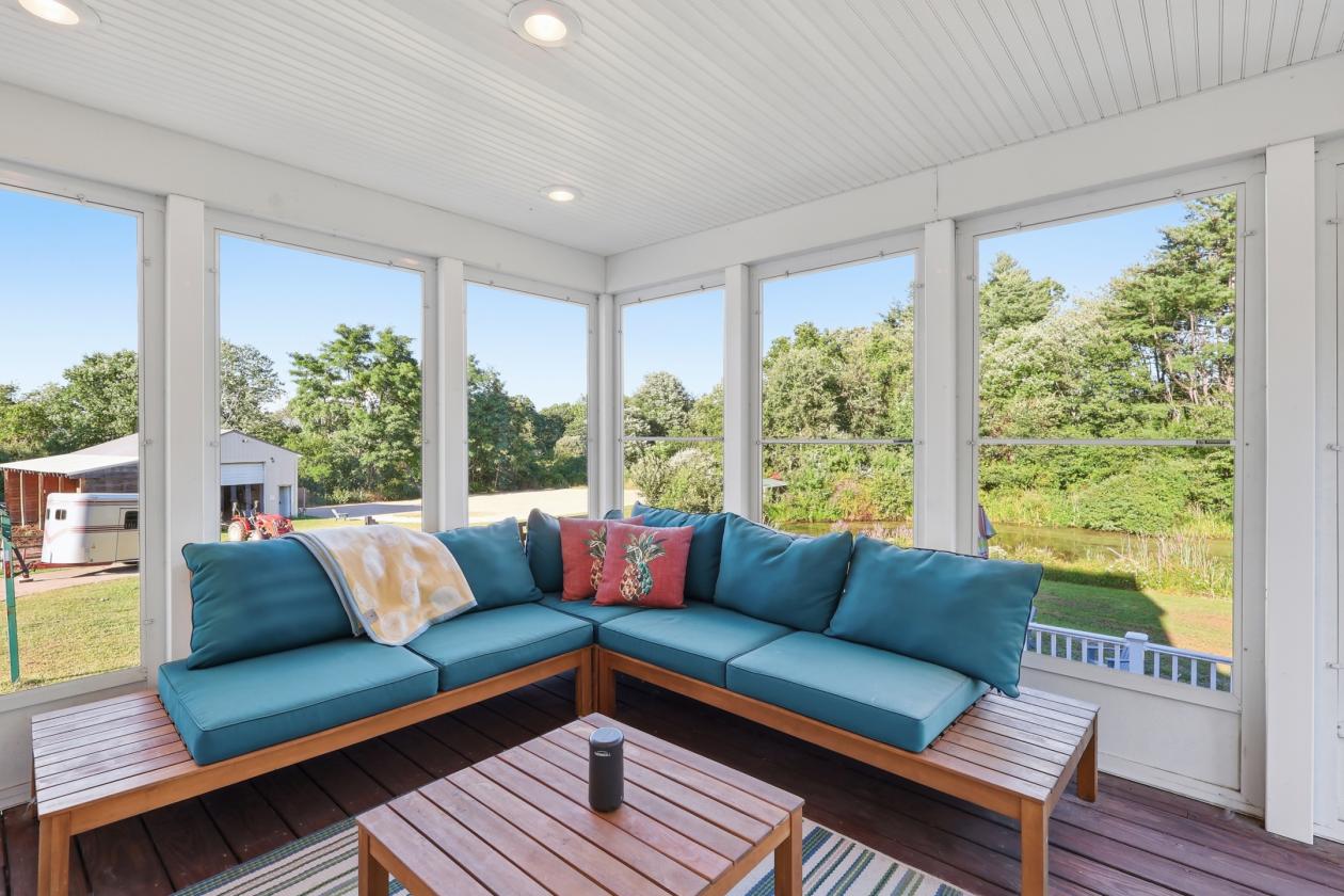 6 Acres, 3 Pastures & A Home That Has It All - photo 28