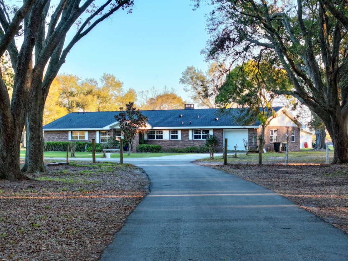 Horse Property for sale.