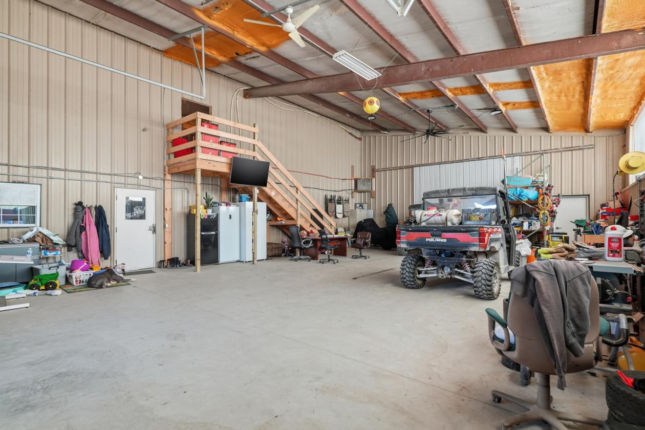Professional Equine Training Facility & 47.5 Acres - photo 19