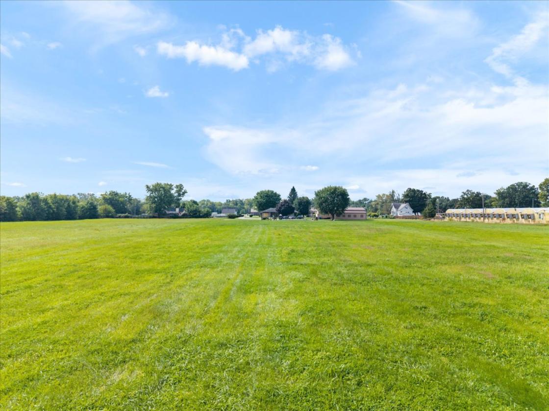 Horse Property Auction: 9.82± Acres, Two Barns - photo 10