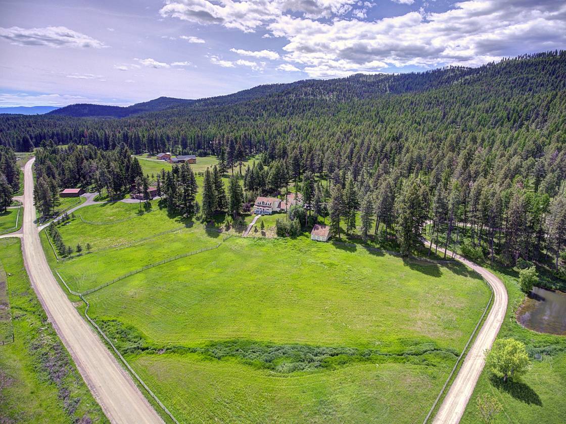 Beautiful Horse Property on 8 Private Acres with 1000ft of... Kalispell, Flathead County