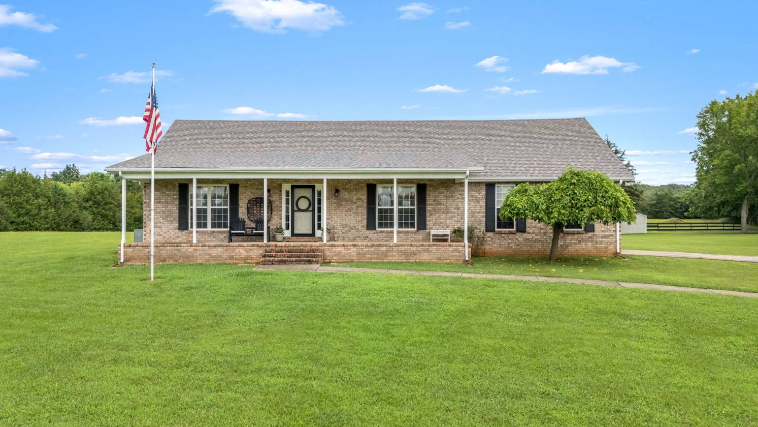 Horse Property for sale.
