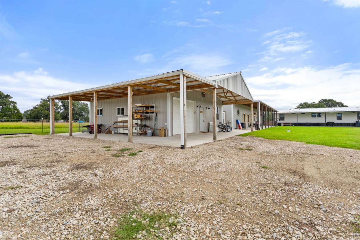 16 Acres Barndo Shop 4-3-3 Garage Detached - photo 28