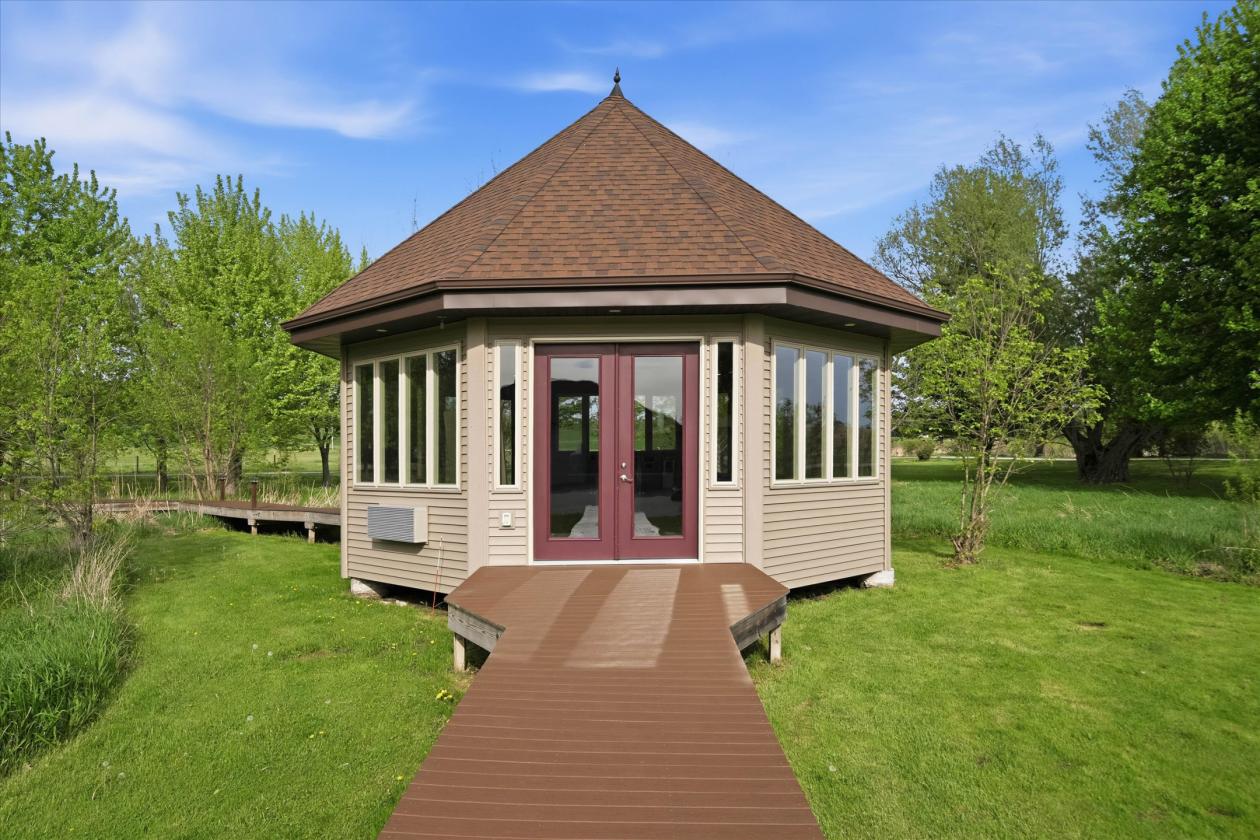 Luxury Equestrian Estate w/ Indoor & New Outdoor - photo 24