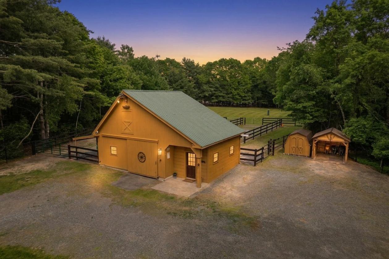 Idyllic & Private Equestrian Estate - photo 2