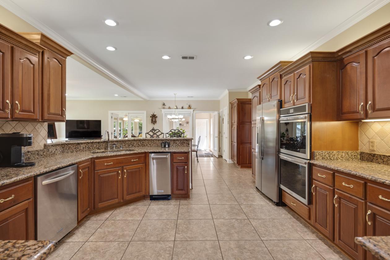 Manicured Equestrian Estate on 65 Acres - photo 12