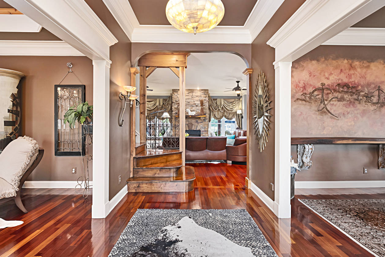 Professionally designed equestrian estate home near Hampton Cove