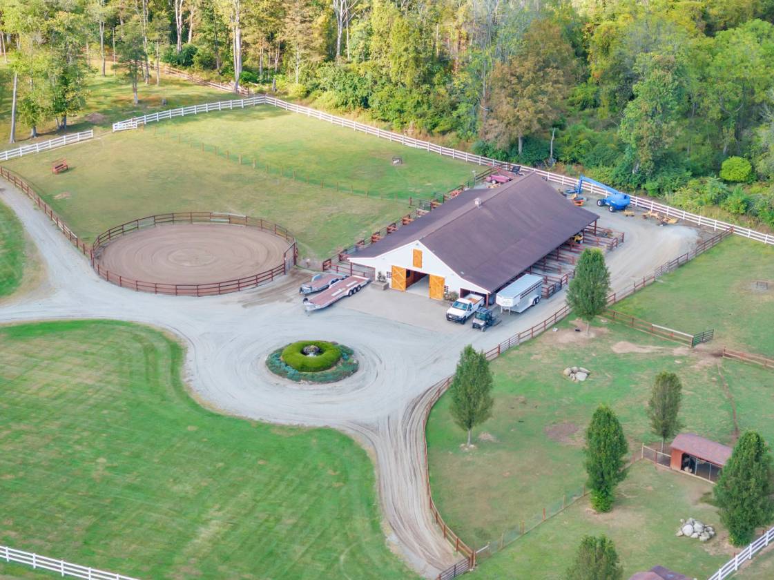 Extraordinary 30-Acre Equestrian Estate! - photo 7