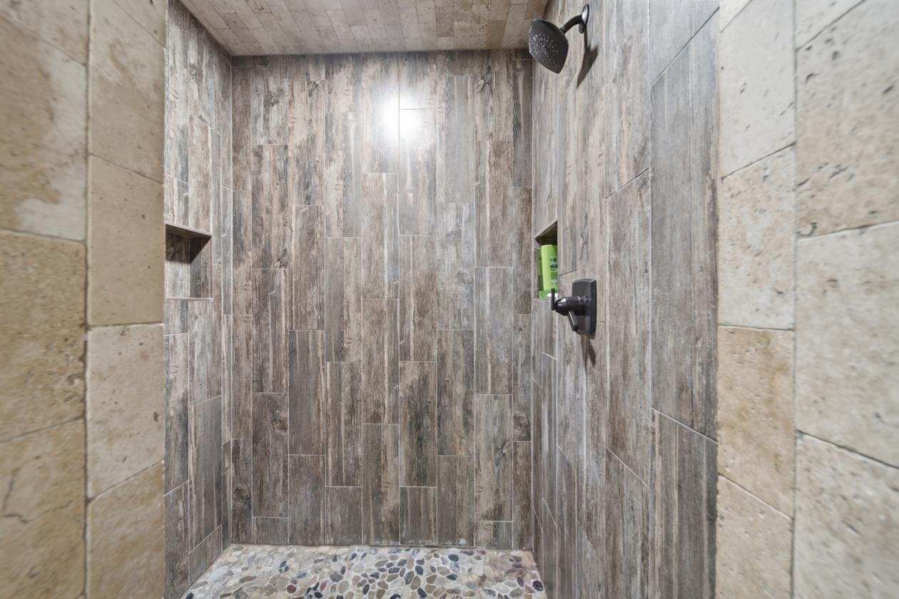 Executive Southwest Home - photo 18