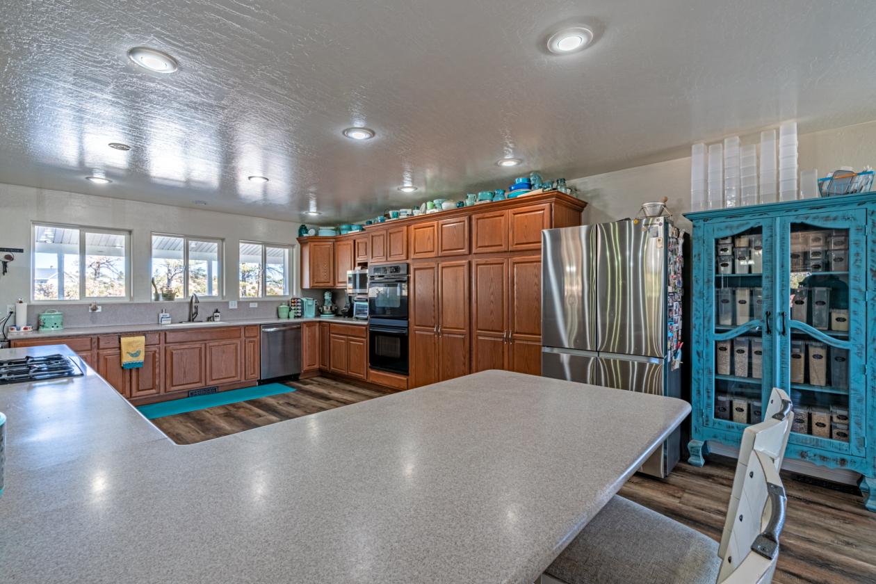 Great Self-Sustained Property with Large home - photo 5