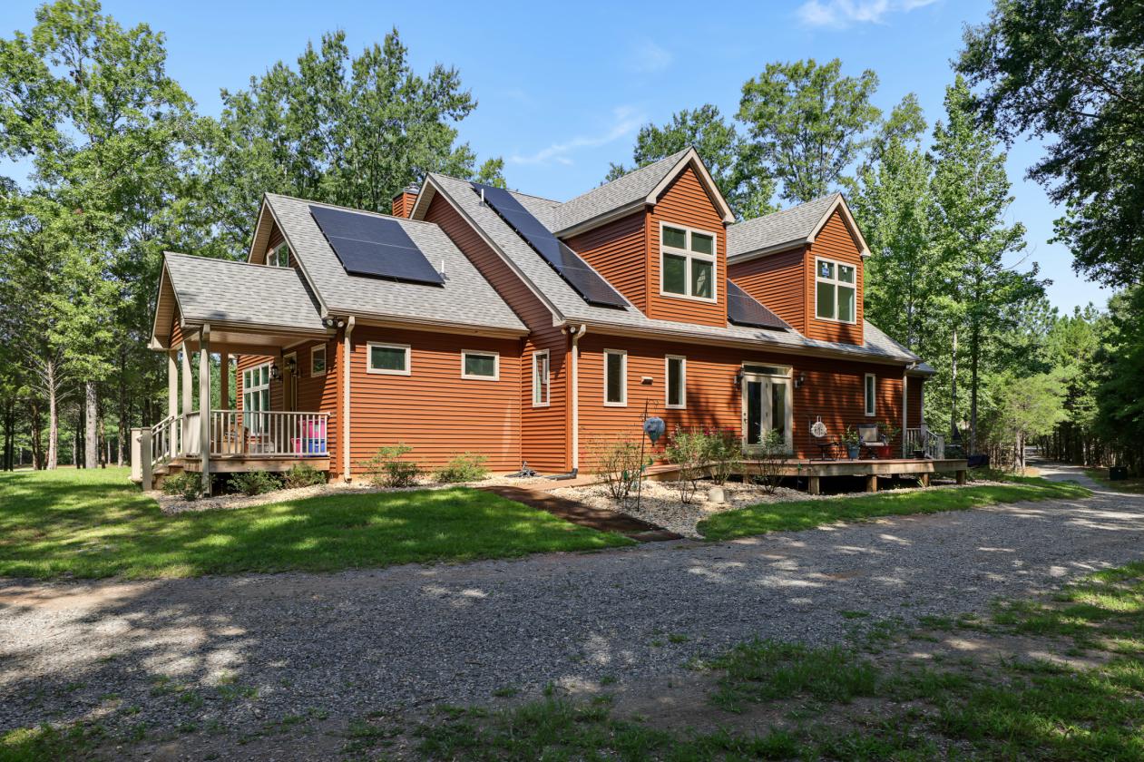 Spacious Home on 60 Acres - photo 10