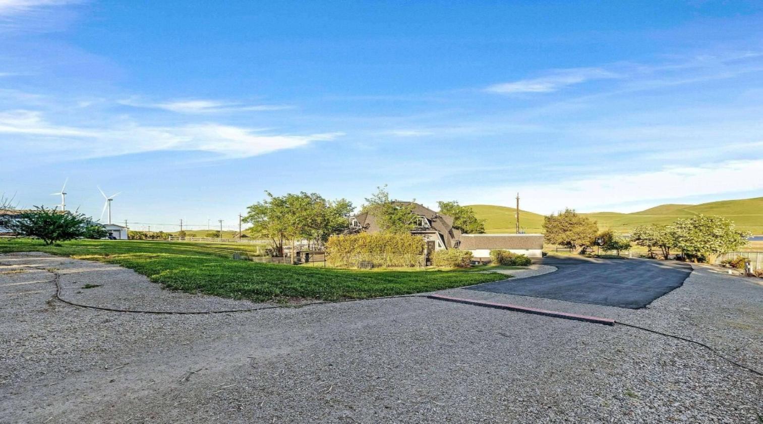 Full Moon Ranch - photo 25