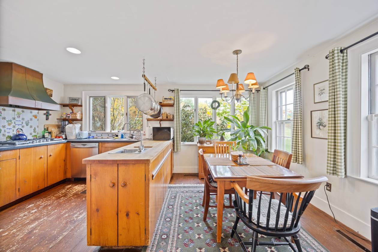 Ready-To-Use Equestrian Property - photo 12
