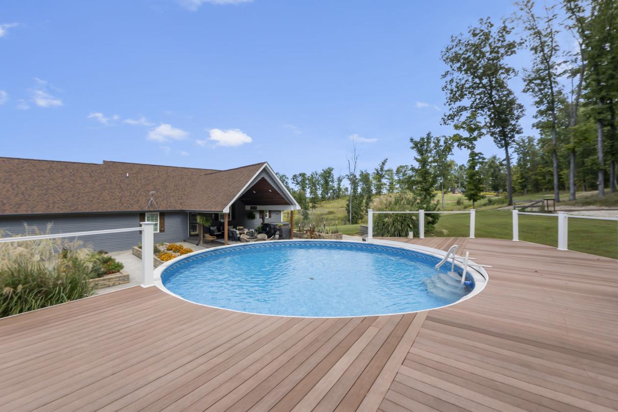 31 Acres, 5-Stall Barn & Luxury Home - photo 13