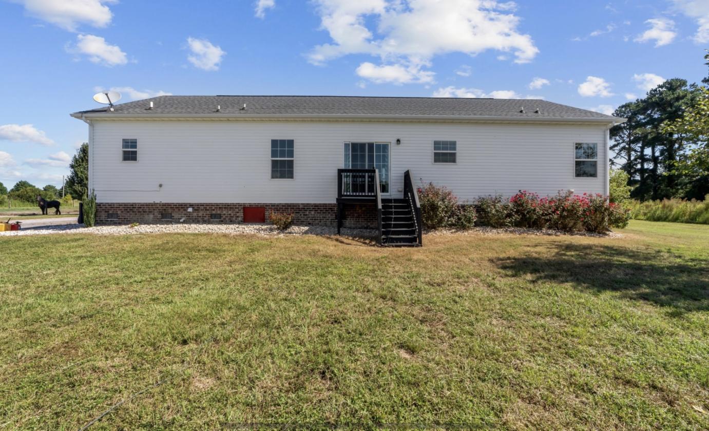 Turnkey Farm Between Chesapeake and NC Outer Banks - photo 14