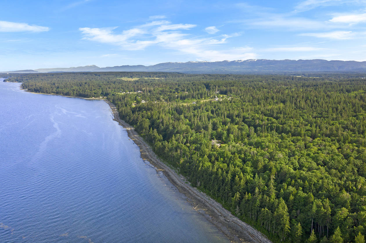 Stunning Waterfront Acreage Courtenay, Comox Valley County, British