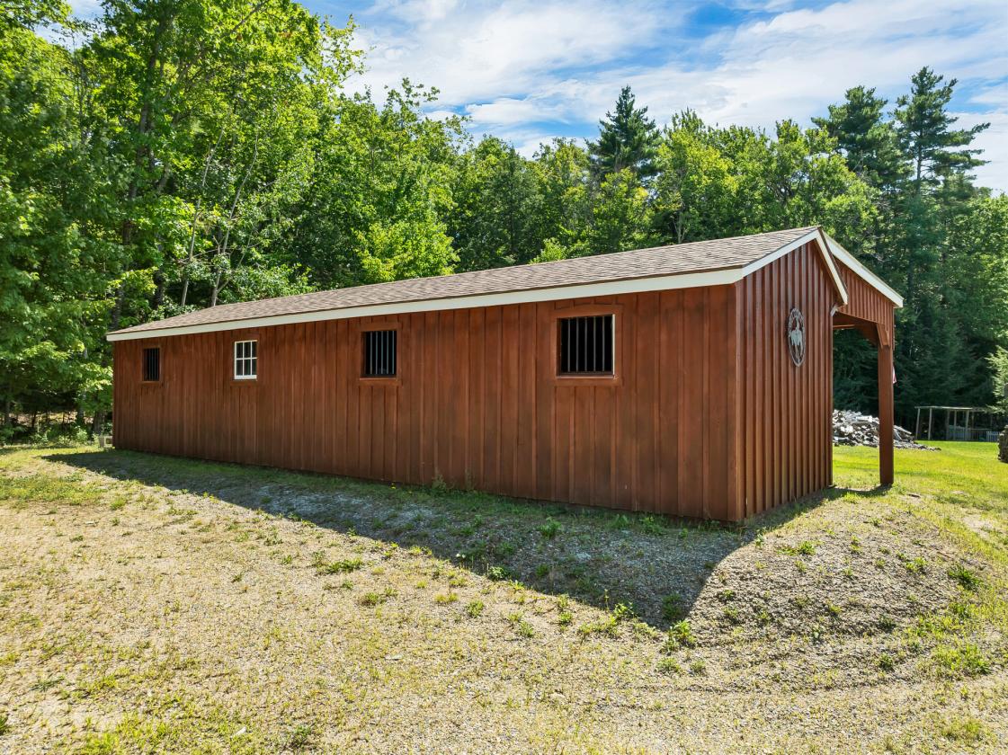 5.76-Acre Private Estate - photo 7