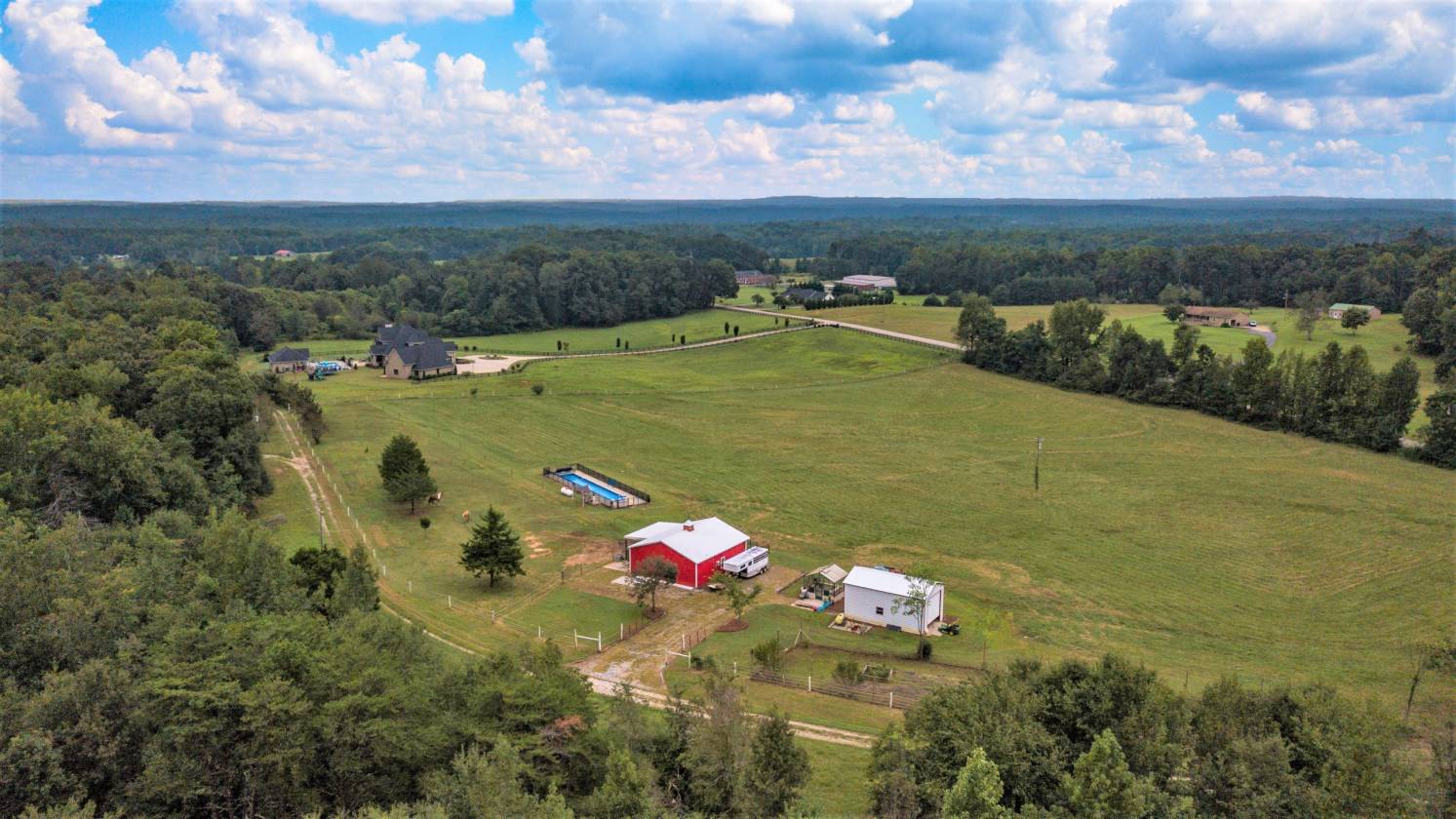 10Acre Horse Farm with 2Stall runin Barn Fenced Greer