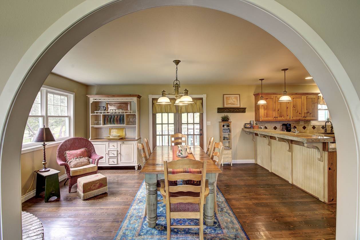 Beautiful Horse Property on 8 Private Acres with 1000ft of