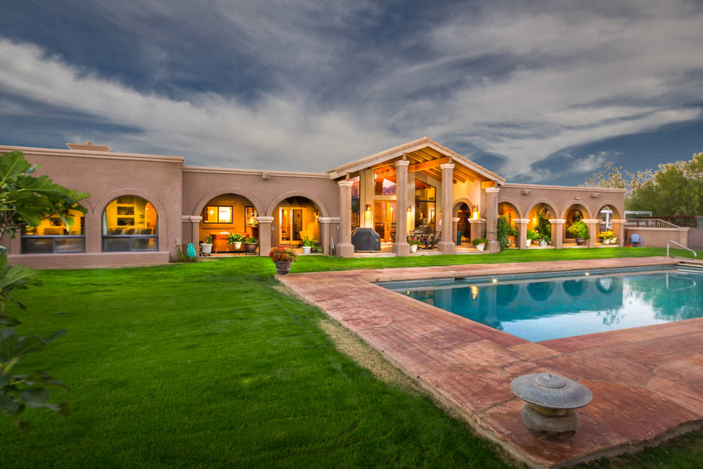 La Cholla Airpark Custom Equestrian & Personal FlyIn Estate Tucson