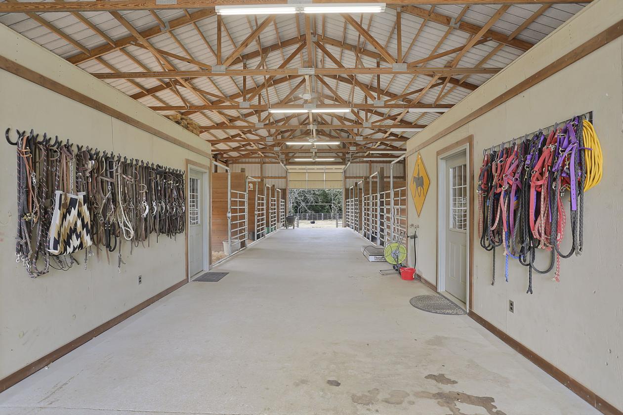Timeless luxury and world class equestrianism - photo 16