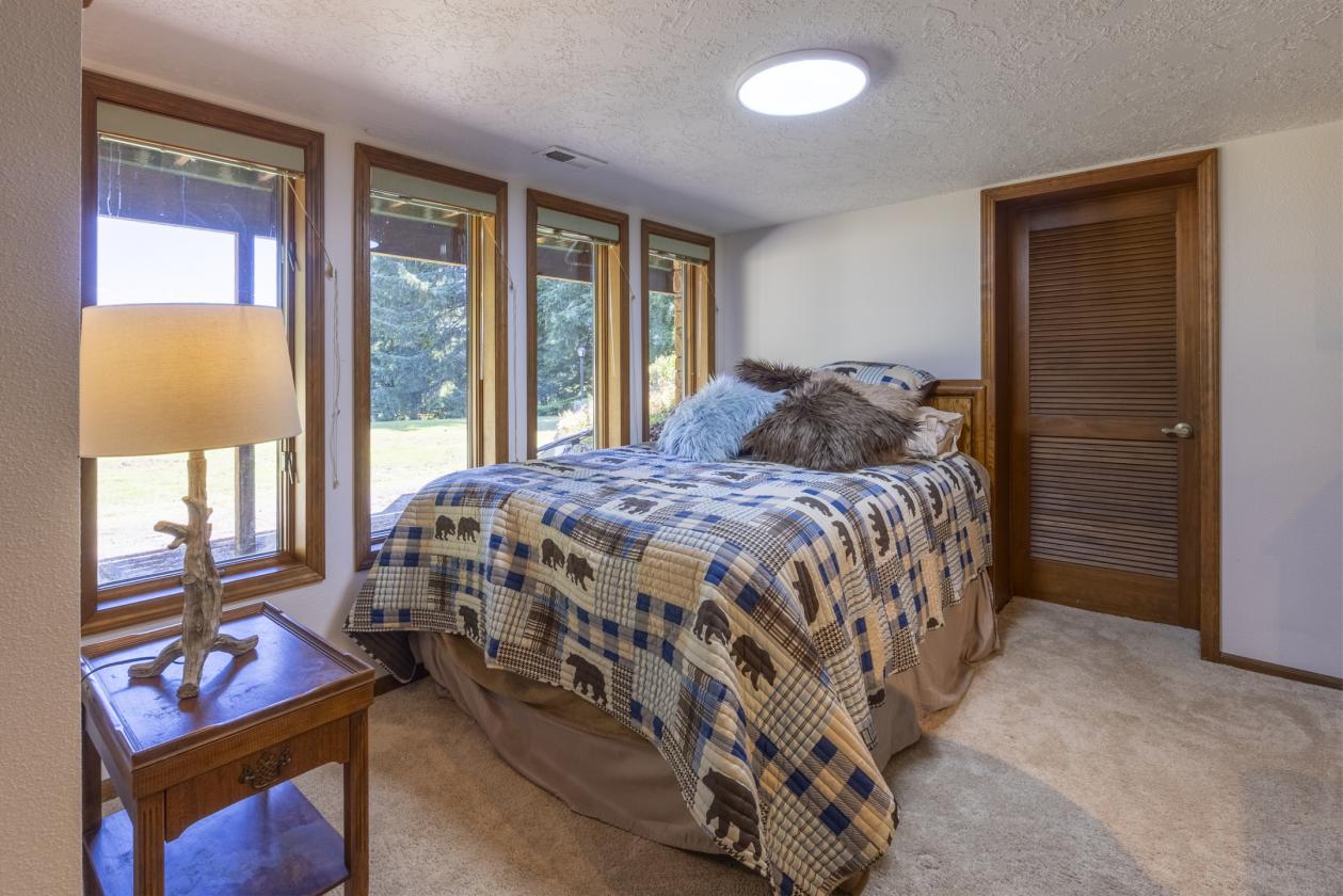 Unique Horse Property with a view of the Alsea Bay - photo 27