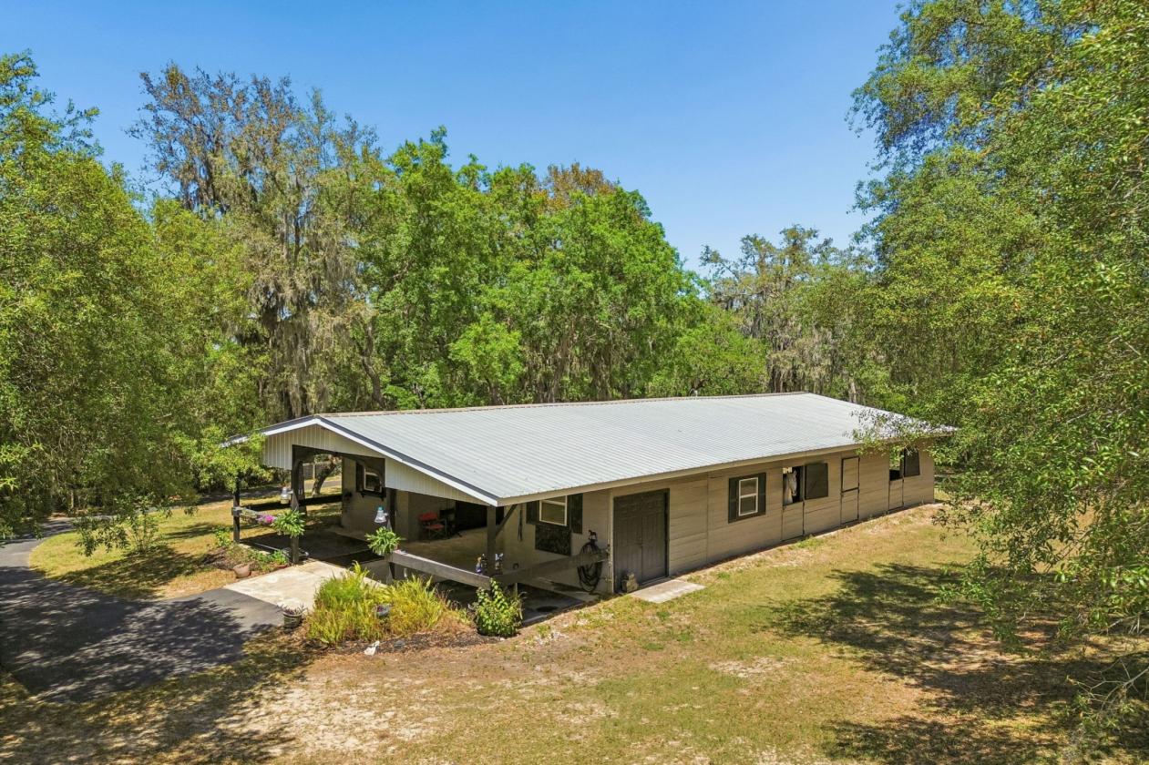 17 acre horse farm HIGH AND DRY with arena & barn - photo 20