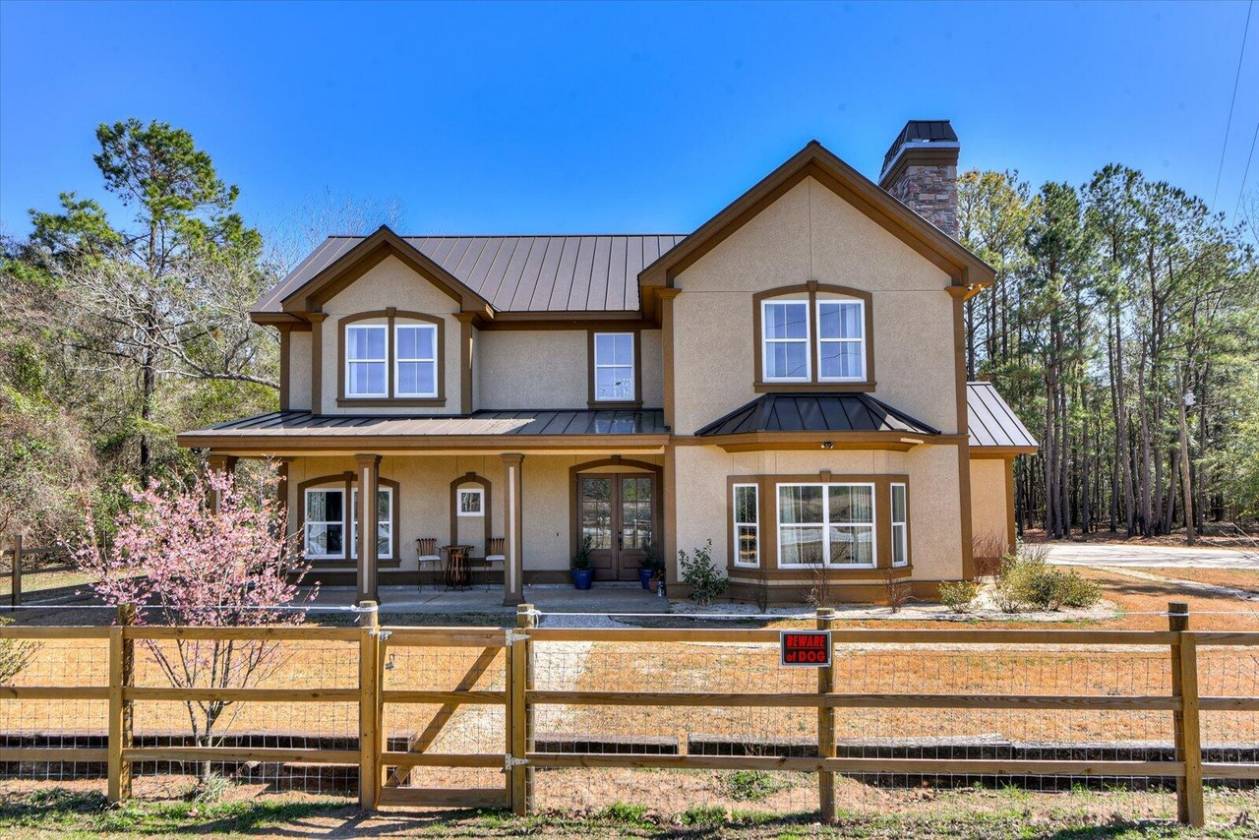 Beautiful 61-Acre Horse Property - photo 2