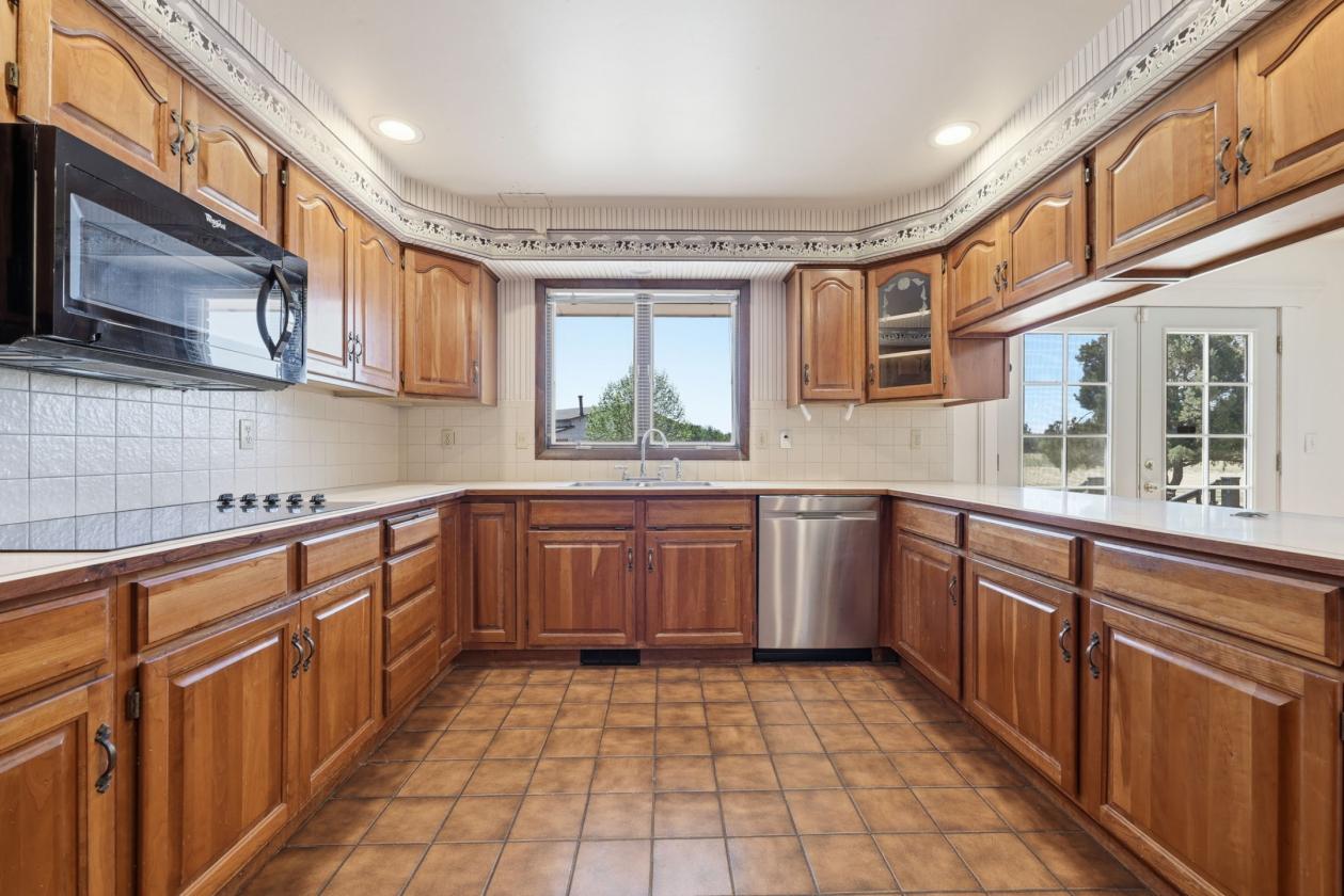 Sunset Ridge Equestrian Estate - photo 13