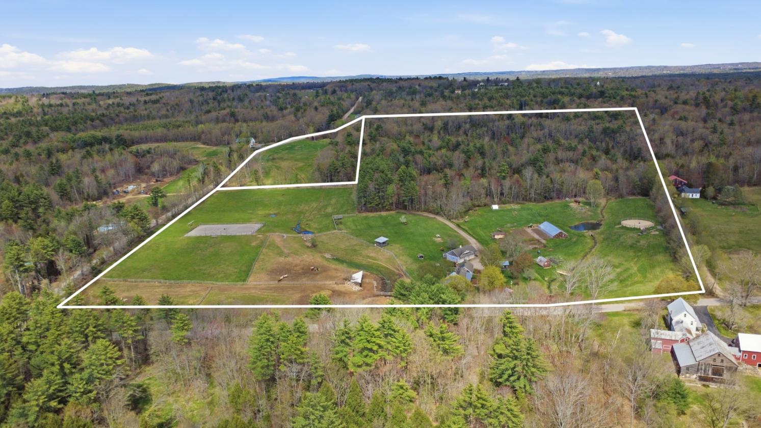 Equestrian Estate with Stunning Antique Farmhouse - photo 2