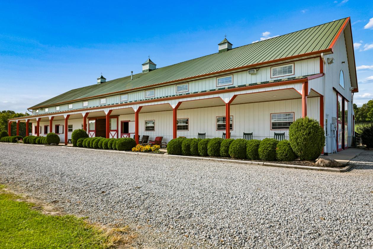 Rare Acreage. Private Equestrian Estate. - photo 3