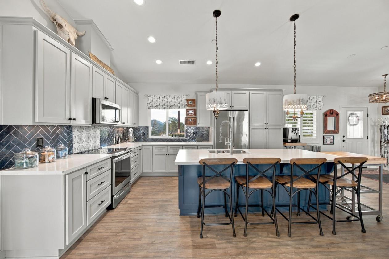 Modern Equestrian Living on 2.18 Acres - photo 5