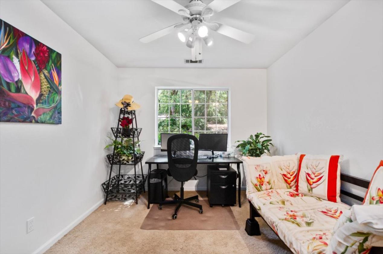 Beautiful Country home for the family on 5+ AC - photo 8