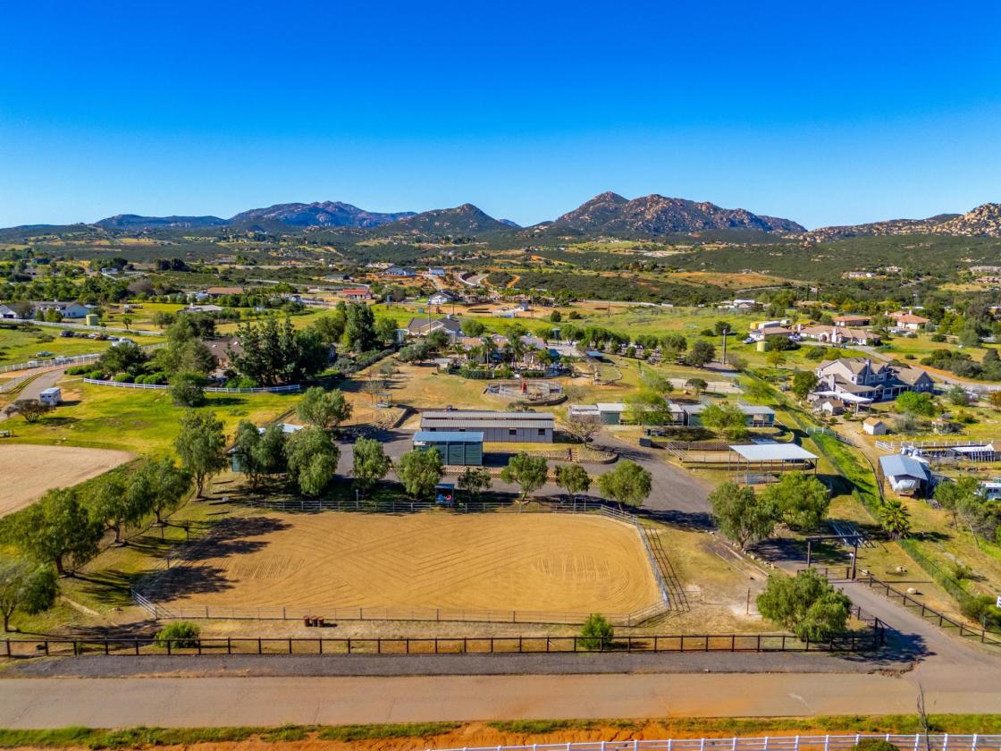 Move-In Ready Boutique Horse Property - photo 20