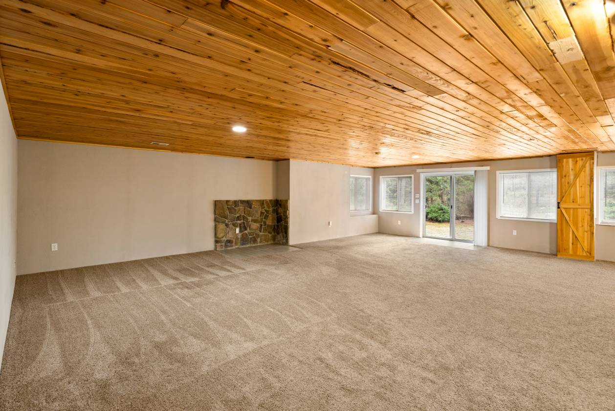 10 Acre Estate - photo 11