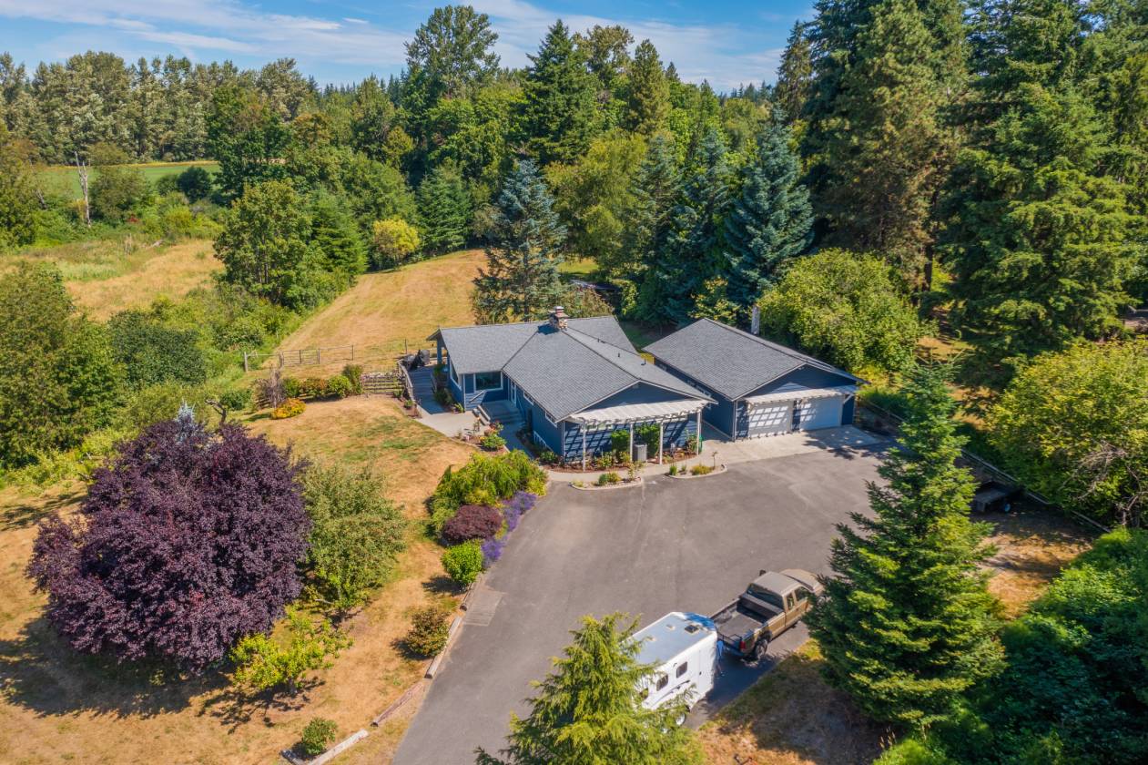 Horse Property for sale.