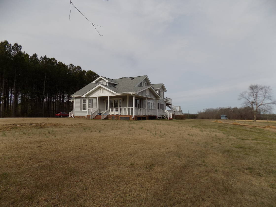 Secluded horse property minutes from major cities Louisburg, Franklin