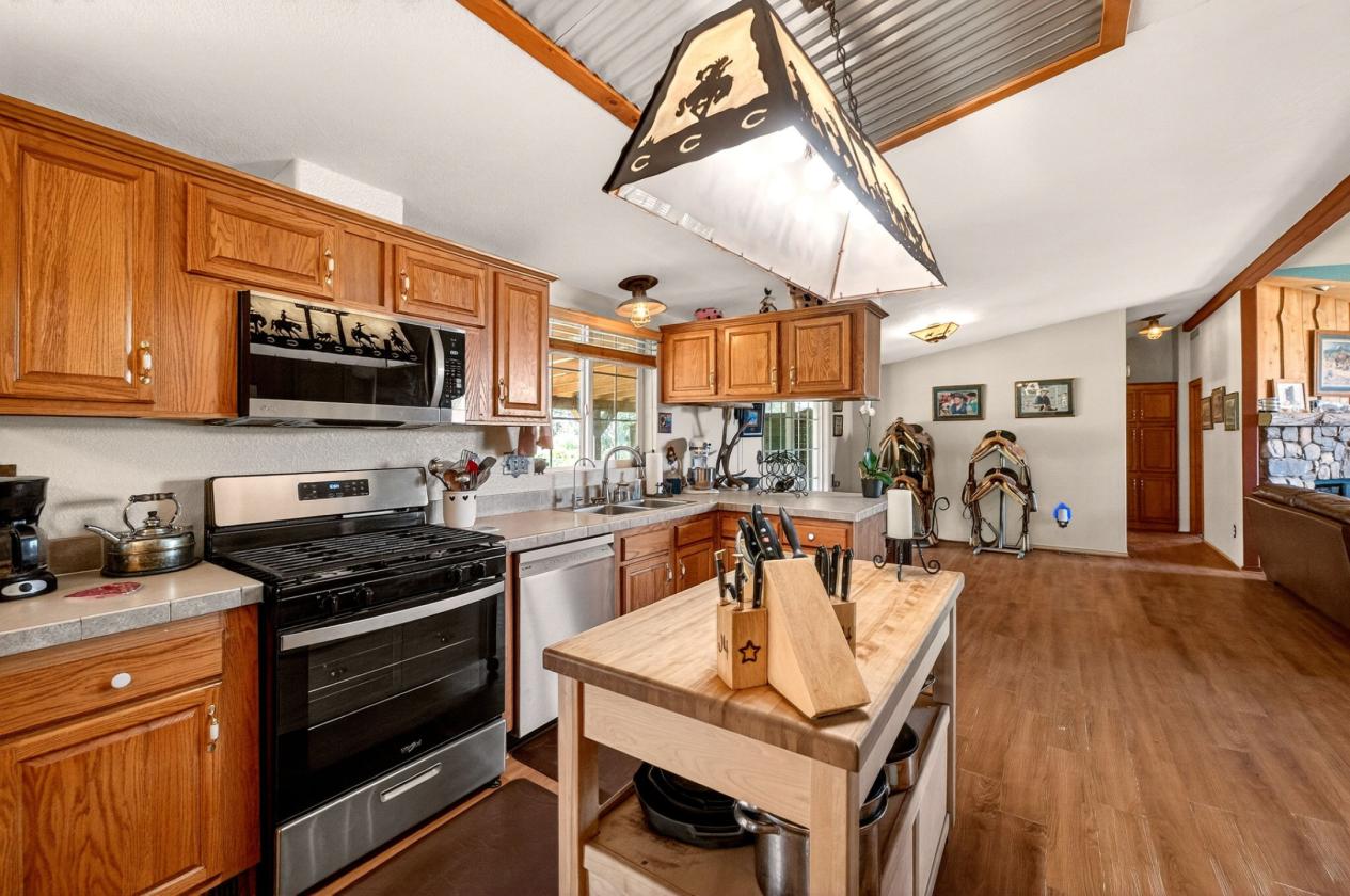 Sprawling 19 acre So Cal Working-Rodeo Ranch - photo 10