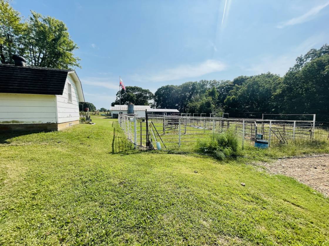206 beautiful mostly level land - photo 6