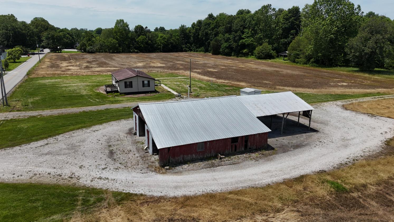 Large Farm Property With Water And Electric Onsite - photo 15