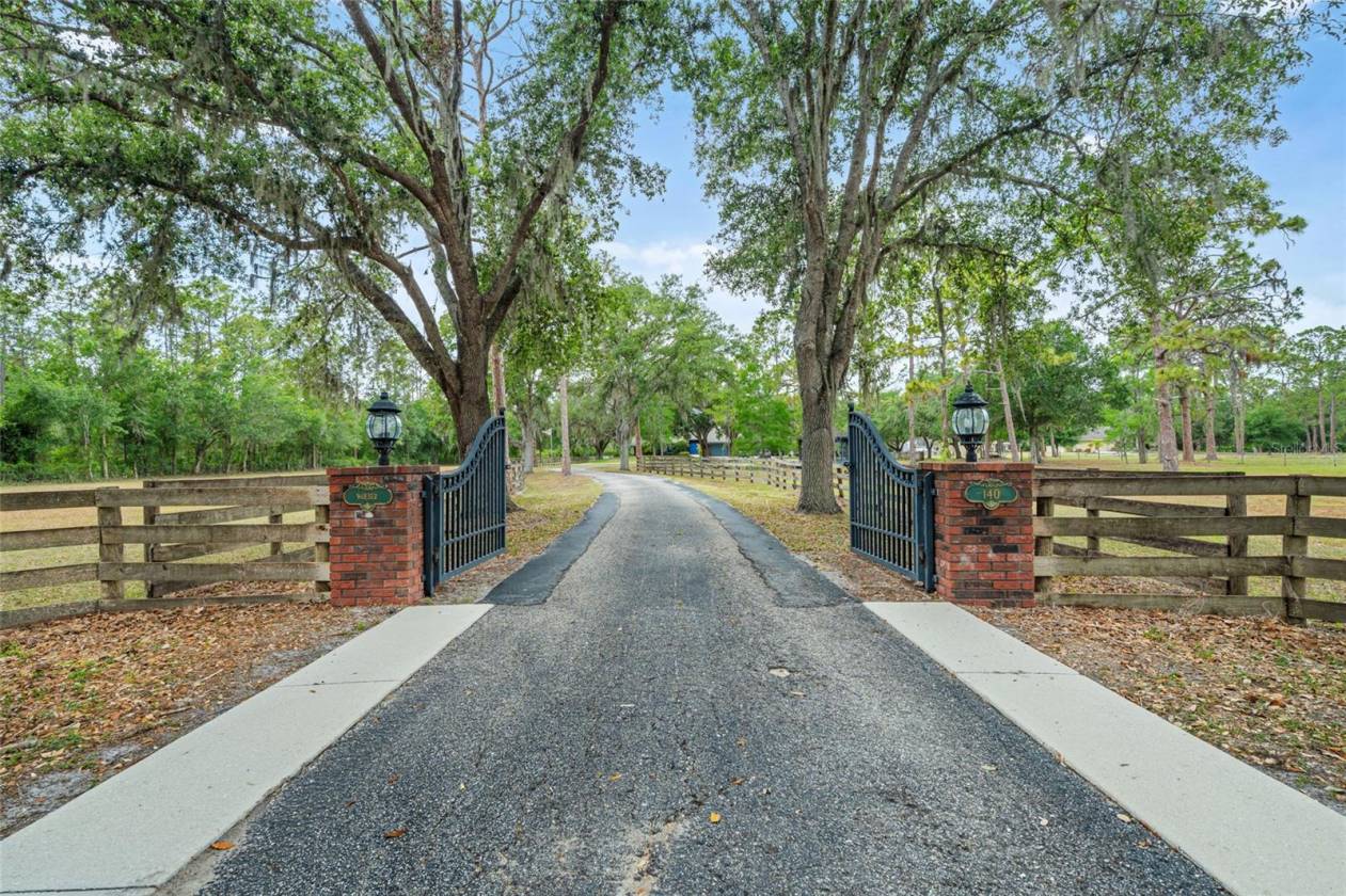 Horse Property for sale.