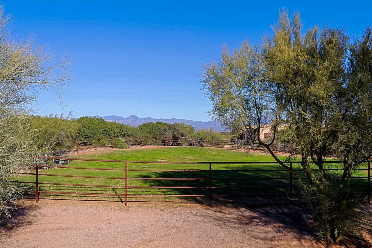 *PRICE Drop*PREMIER EQUESTRIAN TRAINING FACILITY - photo 23