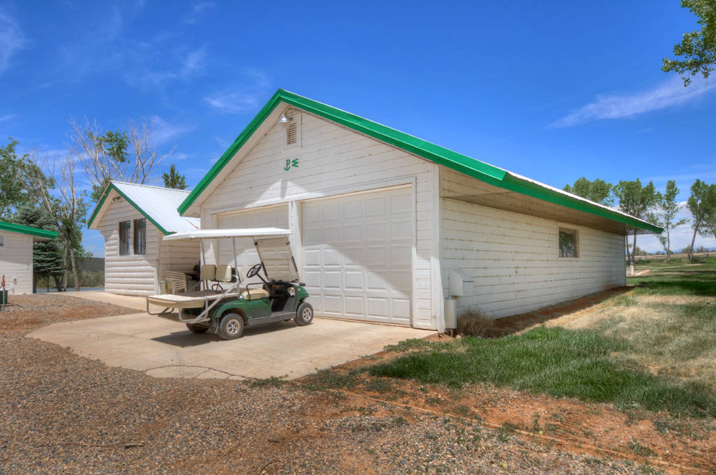 Scenic 137 acre Ranch with Spacious Main Home, Rental House