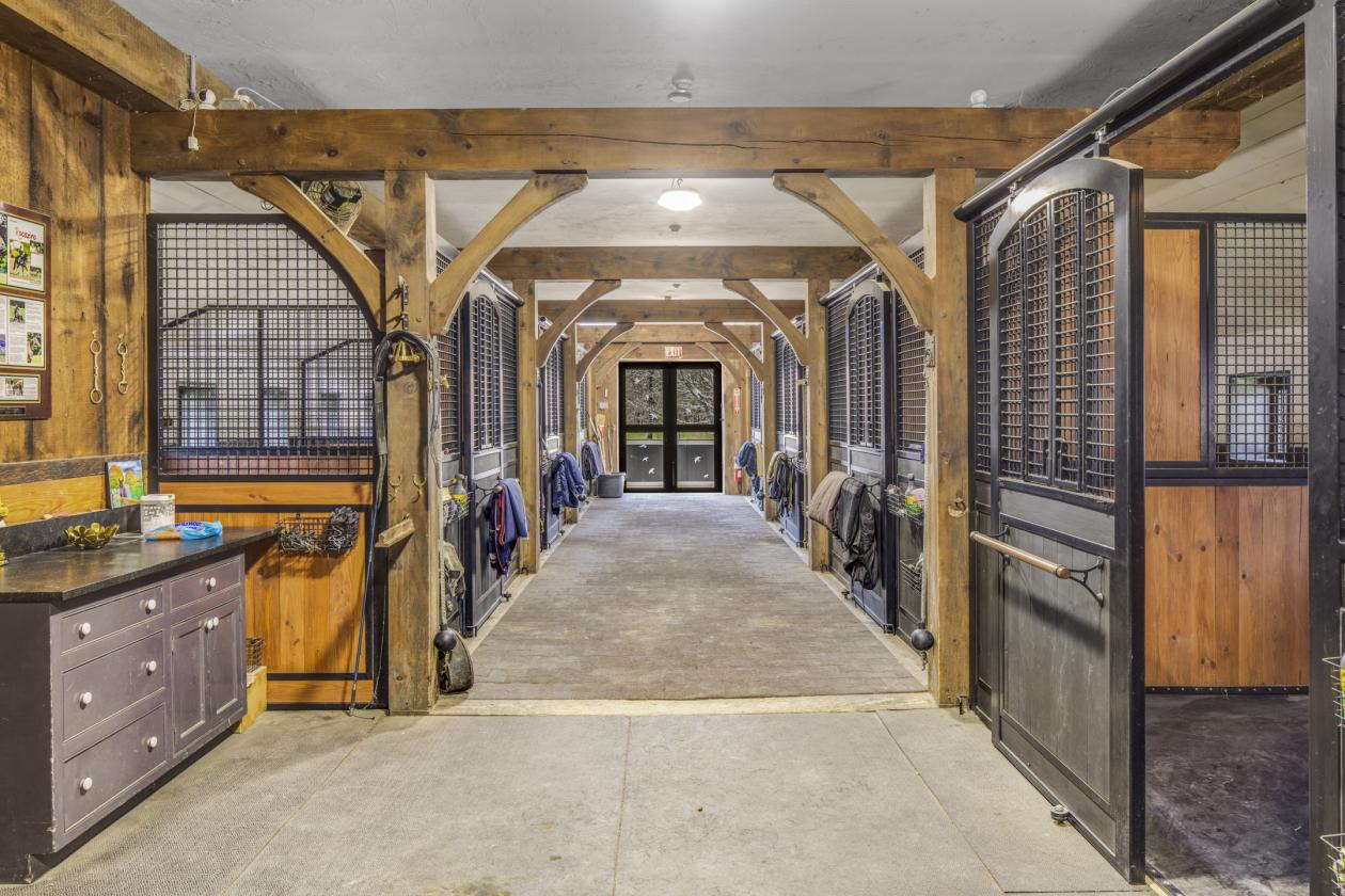 Turnkey Equestrian Estate with Indoor Arena - photo 18