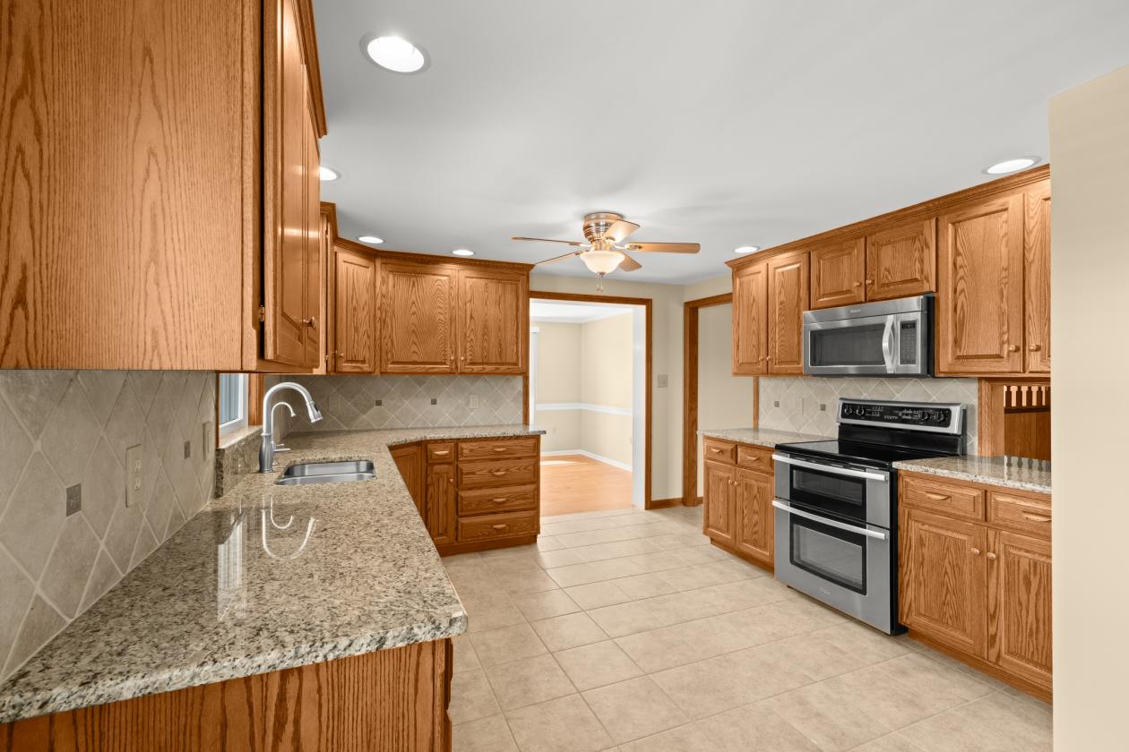 Ranch home with In-Law suite 4.3-Acre/4 stall Barn - photo 14