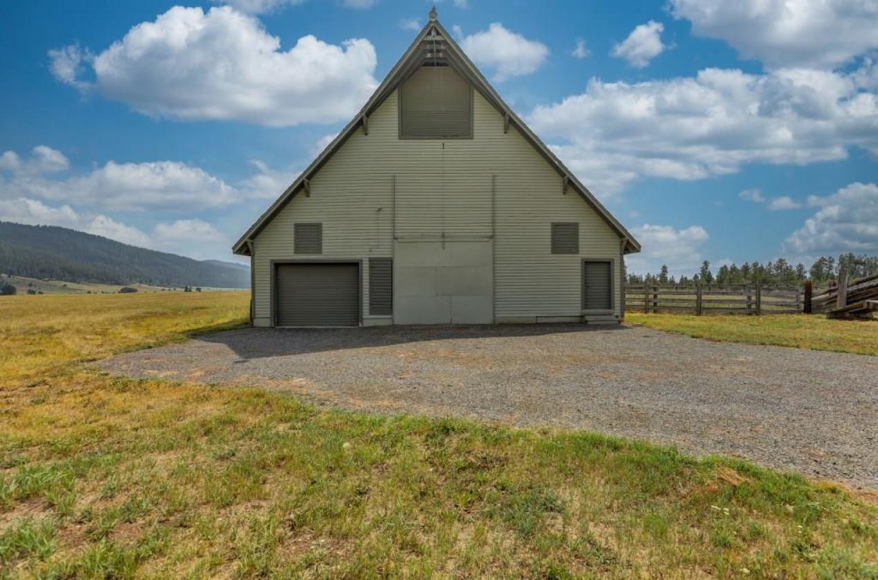 Spectacular Horse Property with HUGE barn - photo 25