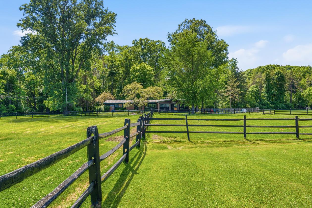 St. Clair Equestrian Facility set on 46 acres! - photo 18
